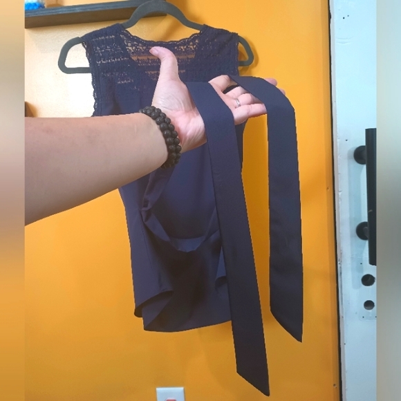 A.N.A Navy Blue Ruffle Sleeveless Blouse With Back Tie Size M - Picture 6 of 8